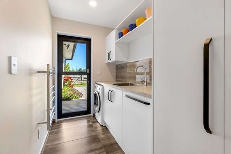 Photo of property in 11 Paradise Way, Amberley, 7410
