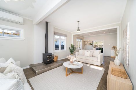 Photo of property in 37 Miro Street, Takaro, Palmerston North, 4410