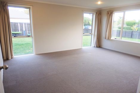 Photo of property in 7 Naomi Place, Cambridge, 3434