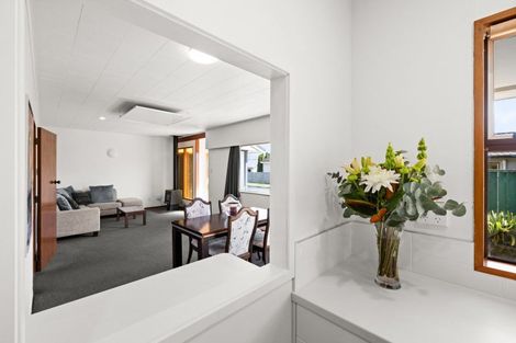 Photo of property in 1/16 Guthrie Road, Havelock North, 4130