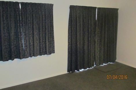 Photo of property in 2/17 Fitzherbert, Alicetown, Lower Hutt, 5010