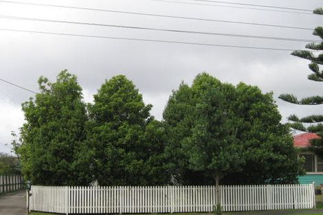 Photo of property in 80 Sturges Road, Henderson, Auckland, 0612