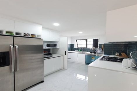 Photo of property in 425d Great South Road, Opaheke, 2113