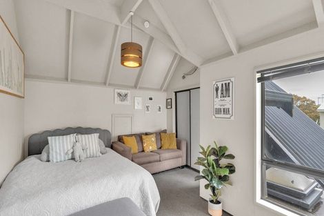 Photo of property in 68 Palatine Terrace, Saint Martins, Christchurch, 8022