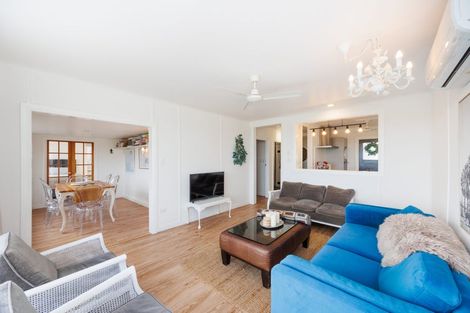 Photo of property in 3 Kent Avenue, Waitarere Beach, Levin, 5510