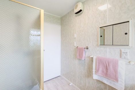 Photo of property in 19a Rewarewa Crescent, Waikanae, 5036