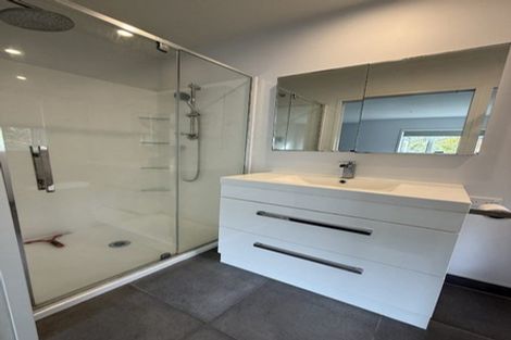 Photo of property in 54e Birkdale Road, Birkdale, Auckland, 0626