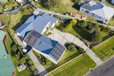 Photo of property in 32 Pratt Avenue, Foxton Beach, Foxton, 4815
