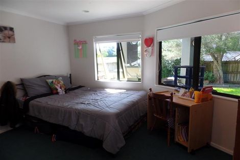 Photo of property in 33 Vanguard Road, Kelston, Auckland, 0602