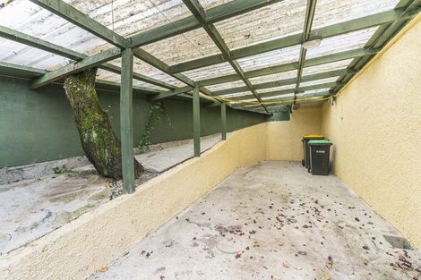 Photo of property in 360 Kaikorai Valley Road, Bradford, Dunedin, 9011