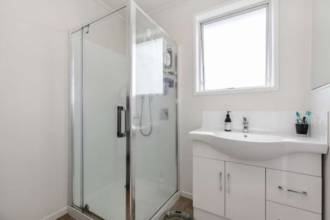 Photo of property in 44 Sunlands Drive, Manurewa, Auckland, 2102