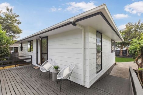 Photo of property in 63a/1 Colwill Road, Massey, Auckland, 0614