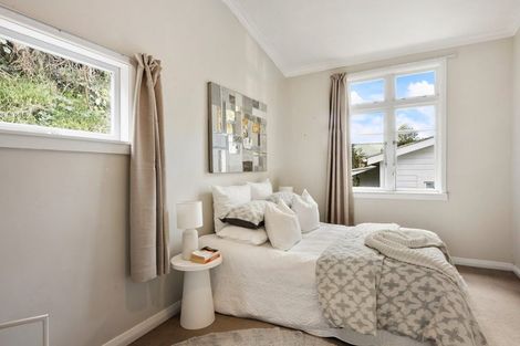 Photo of property in 94 Holloway Road, Aro Valley, Wellington, 6021