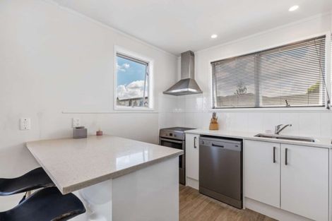 Photo of property in 44 Sunlands Drive, Manurewa, Auckland, 2102