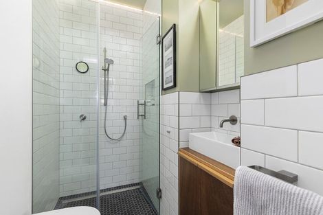 Photo of property in 8 Veronica Street, Brooklyn, Wellington, 6021