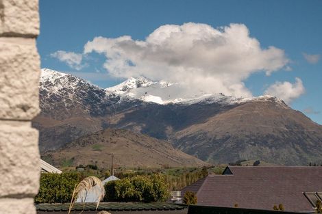 Photo of property in 15 Bracken Street, Arrowtown, 9302