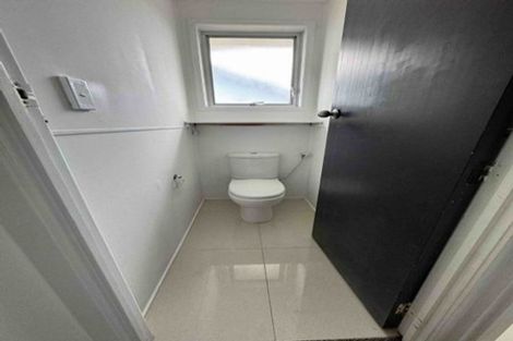 Photo of property in 741 East Coast Road, Browns Bay, Auckland, 0630