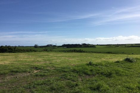 Photo of property in 6 Larlin Heights, Hawera, 4675