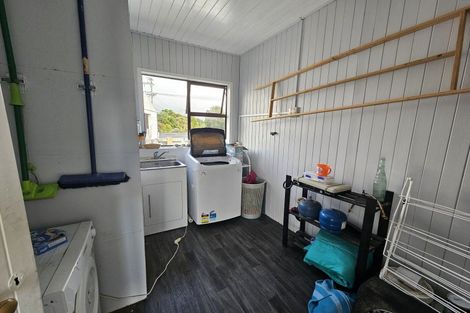 Photo of property in 4 Main Road, Clinton, 9534