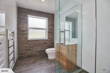Photo of property in 55a Neal Avenue, Glenfield, Auckland, 0629