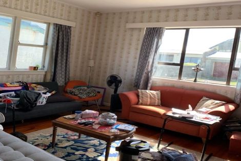 Photo of property in 195 Onepu Road, Lyall Bay, Wellington, 6022