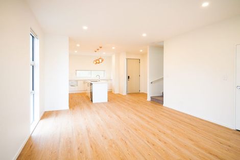 Photo of property in 5/10 Tirimoana Road, Te Atatu South, Auckland, 0602