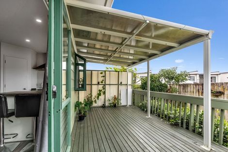 Photo of property in 8a Melleray Place, Randwick Park, Auckland, 2105