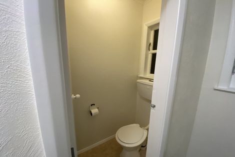 Photo of property in 158f1 Newlands Road, Newlands, Wellington, 6037