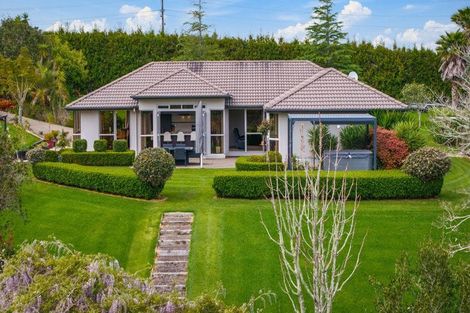 Photo of property in 175 Oraha Road, Kumeu, 0892