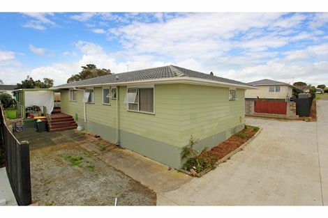 Photo of property in 7 Gambare Place, Wattle Downs, Auckland, 2103