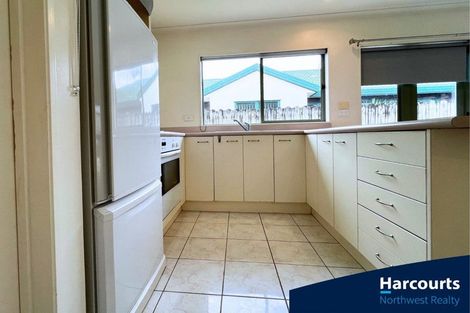 Photo of property in 151c Colwill Road, Massey, Auckland, 0614