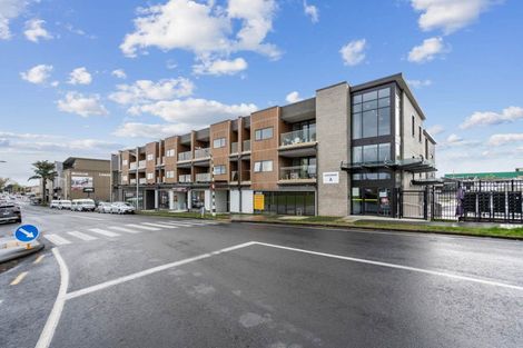Photo of property in 209/40 East Street, Papakura, 2110