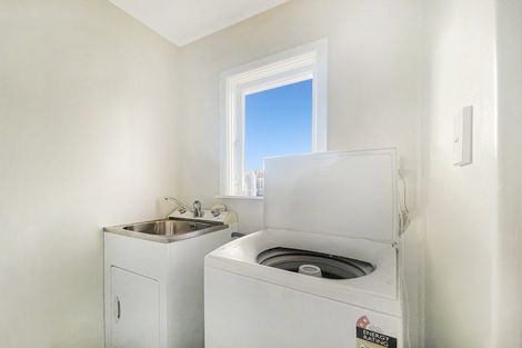 Photo of property in 1/512 Main North Road, Bay View, Napier, 4104