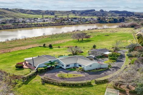 Photo of property in 39 Riverbank Road, Okoia, Whanganui, 4573