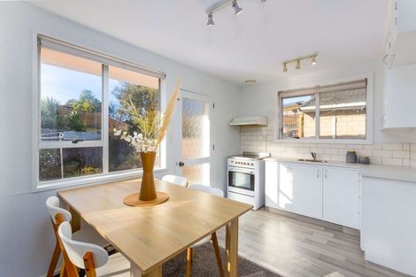Photo of property in 19 Leonie Place, Aranui, Christchurch, 8061