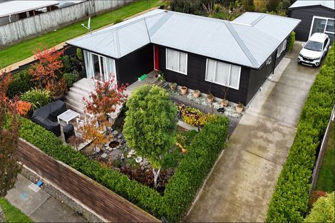 Photo of property in 41 Rosedale Crescent, Cloverlea, Palmerston North, 4412