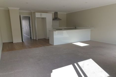 Photo of property in 19u7 Collins Avenue, Tawa, Wellington, 5028