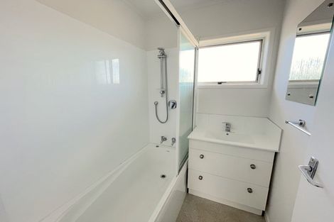 Photo of property in 31 Salamanca Road, Sunnynook, Auckland, 0620