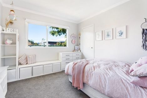 Photo of property in 50 Awaroa Road, Helensville, 0800