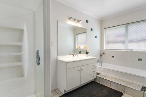 Photo of property in 687 Gloucester Road, Papamoa Beach, Papamoa, 3118