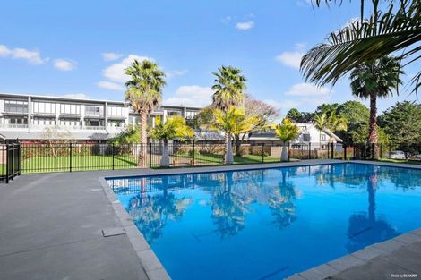 Photo of property in 4a/30 Westward Ho, Glen Eden, Auckland, 0602