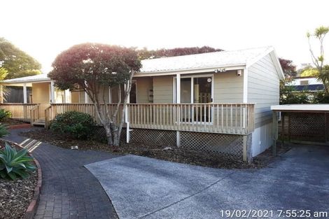 Photo of property in 2/22 Neptune Avenue, Beach Haven, Auckland, 0626
