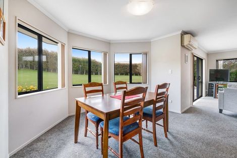 Photo of property in 16 Omana Avenue, Shelly Beach, Helensville, 0874