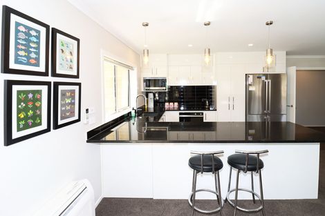 Photo of property in 60 Feist Street, Carterton, 5713