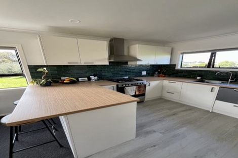 Photo of property in 8 Roseneath Place, Birkdale, Auckland, 0626