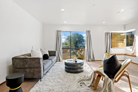 Photo of property in 40 Pigeon Mountain Road, Half Moon Bay, Auckland, 2012
