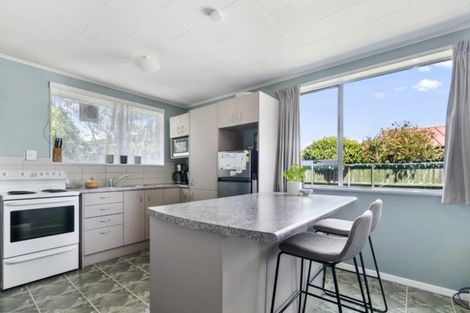 Photo of property in 18b Reese Jones Grove, Maungaraki, Lower Hutt, 5010
