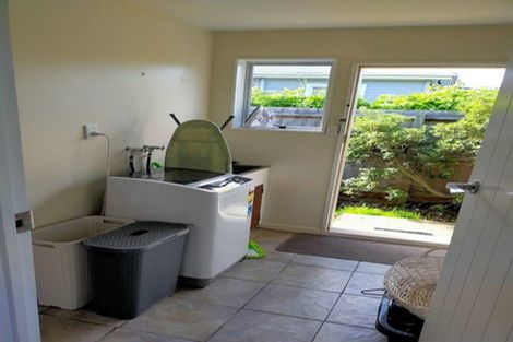 Photo of property in 2/10 Prossers Road, Saint Martins, Christchurch, 8022