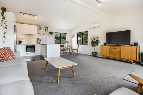 Photo of property in 5a Roby Street, Te Atatu Peninsula, Auckland, 0610