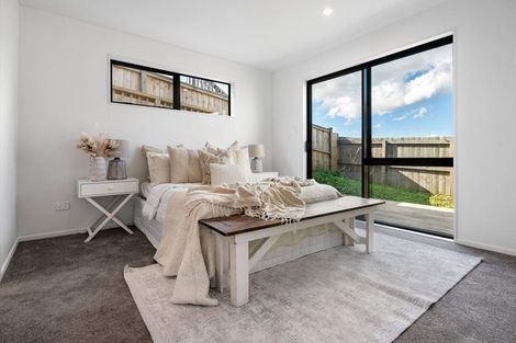 Photo of property in 25 Baumea Rise, Massey, Auckland, 0614